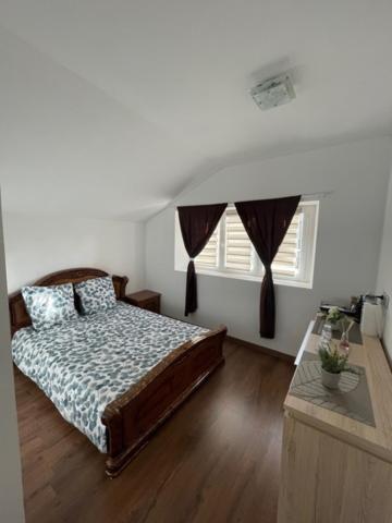 Studio Privee Vesoul -Wifi,Tv,Clim,Parking Gratuit Eksteriør bilde