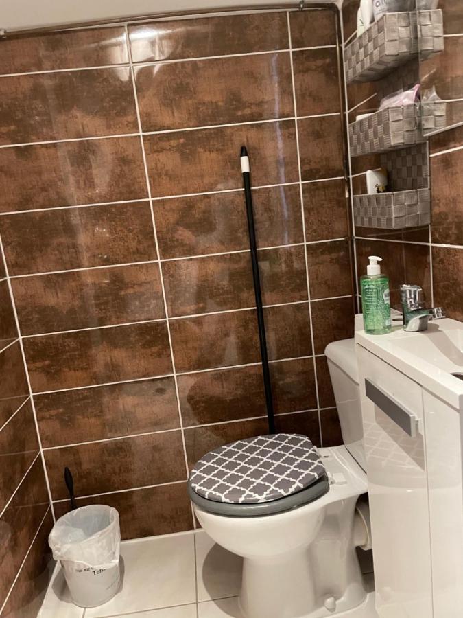 Studio Privee Vesoul -Wifi,Tv,Clim,Parking Gratuit Eksteriør bilde