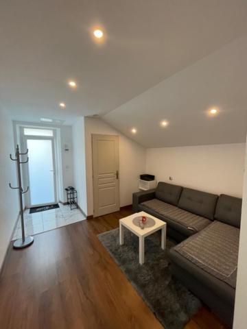 Studio Privee Vesoul -Wifi,Tv,Clim,Parking Gratuit Eksteriør bilde